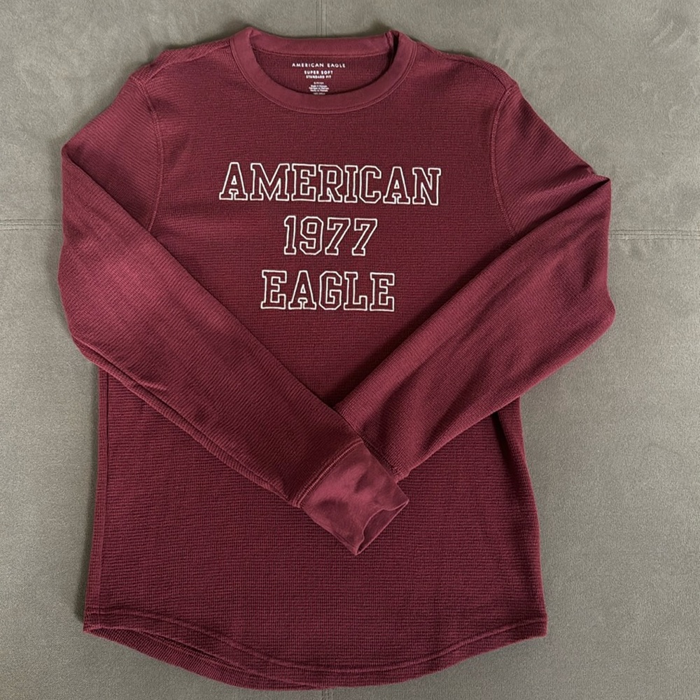 American Eagle Outfitters soft thermal long sleeve. Men’s size Small.